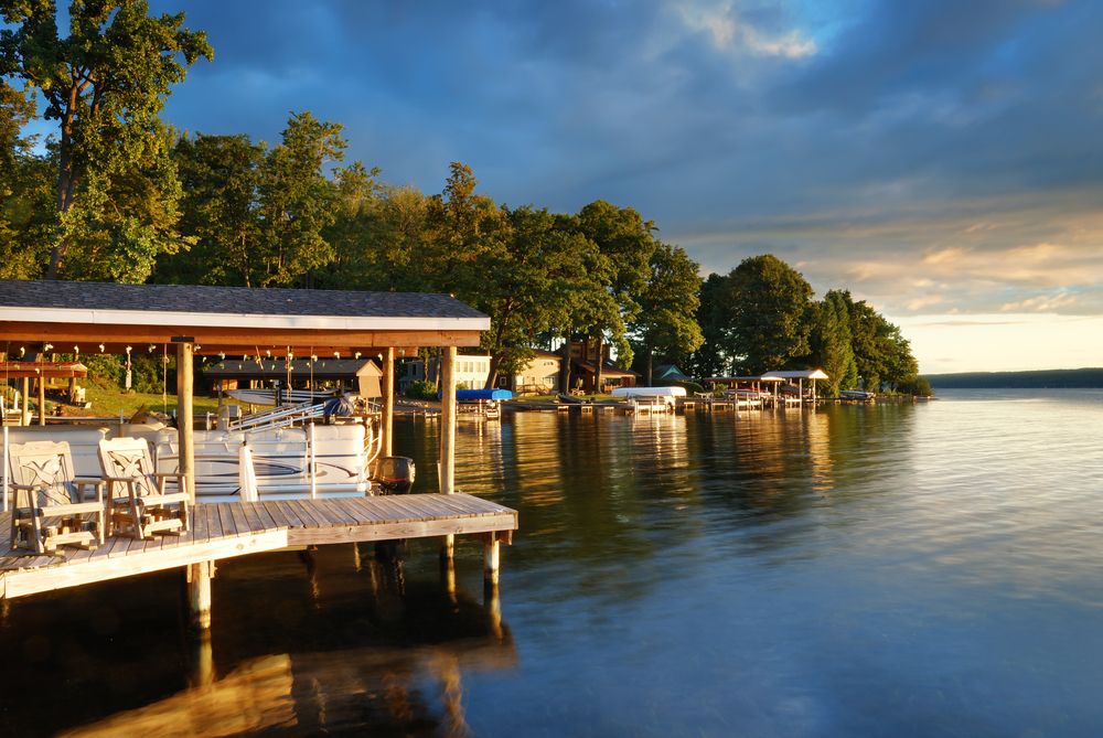 Combining Floating Docks and Boat Lifts for Seamless Access