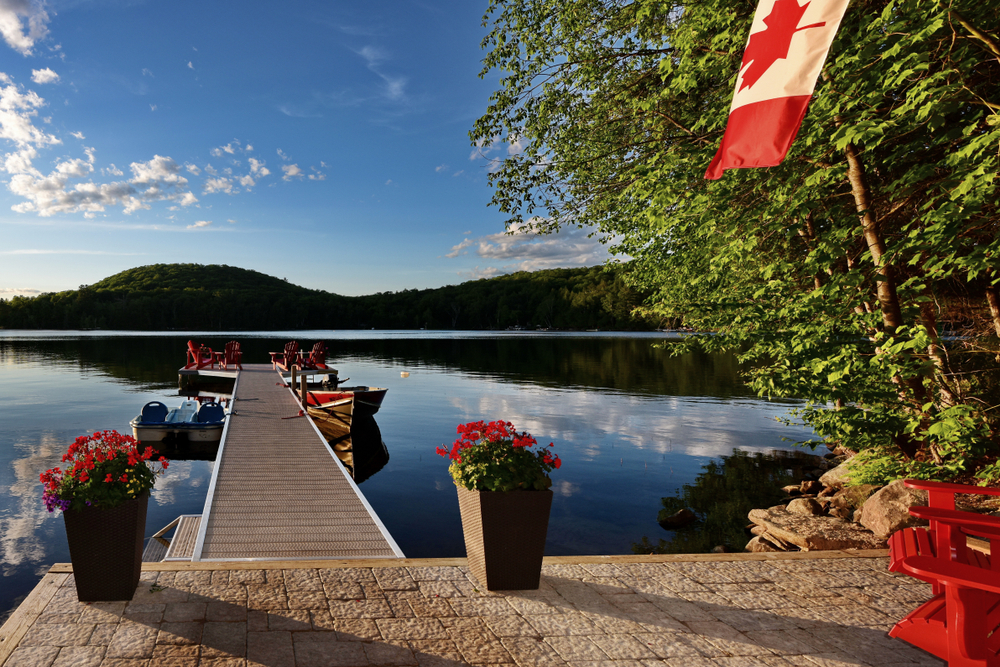 Combining Floating Docks and Boat Lifts for Seamless Access